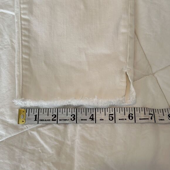 Kensie sz 10/30 off white denim crop pants raw hem with slits at side hem EUC - Picture 8 of 13